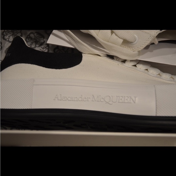 Brand New Alexander McQueen size 12 - Picture 2 of 7